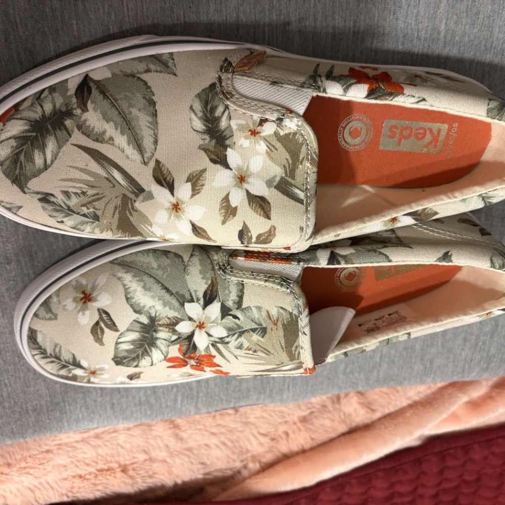 Keds Sneakers - Picture 4 of 9